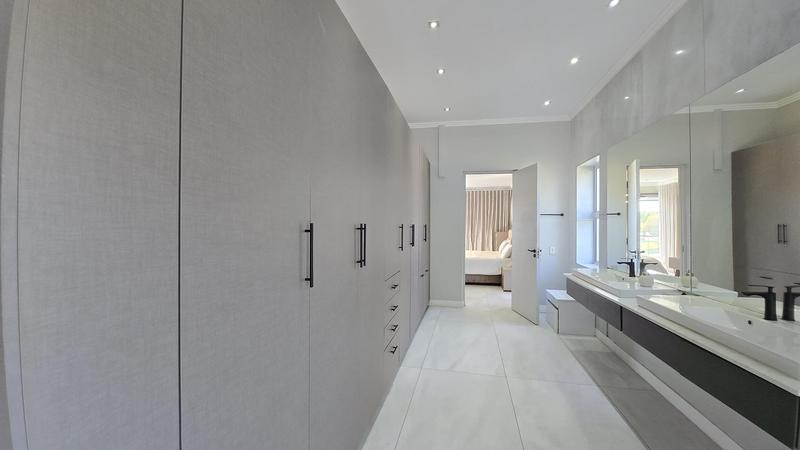 5 Bedroom Property for Sale in The Islands Estates North West